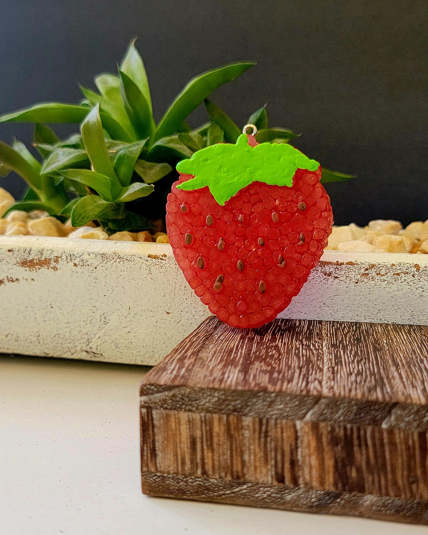 Strawberry vent clip