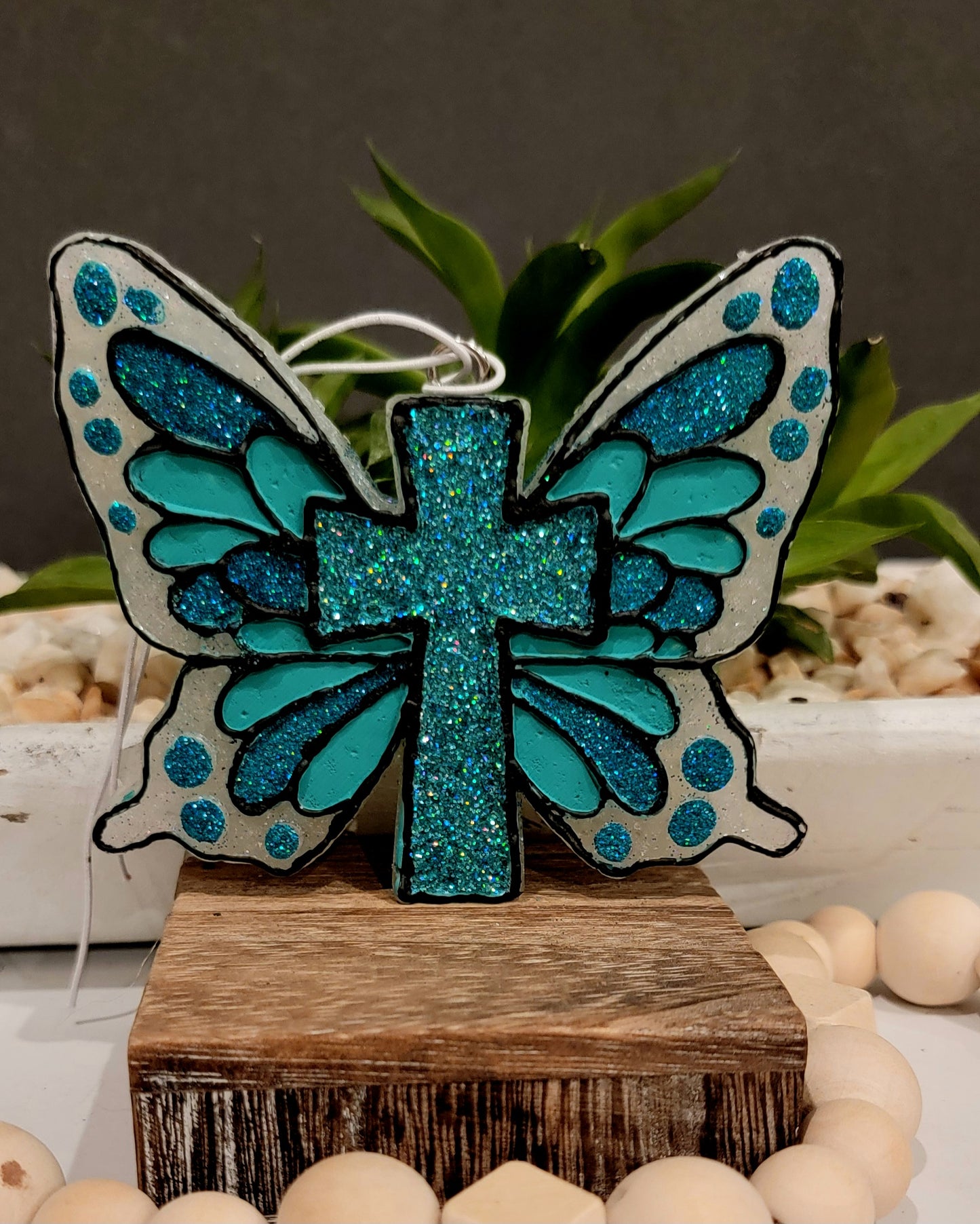 Butterfly cross